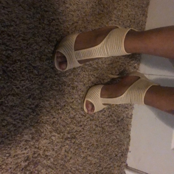 Cream JLo Platform Heels - Picture 2 of 5